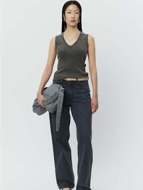 mfpen Women’s Grey Sleeveless V-Neck Top